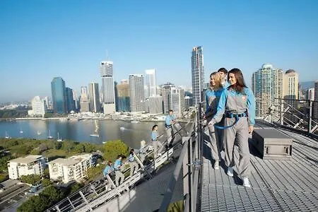 Premium 4 Bedroom Family Apartment - Brisbane City