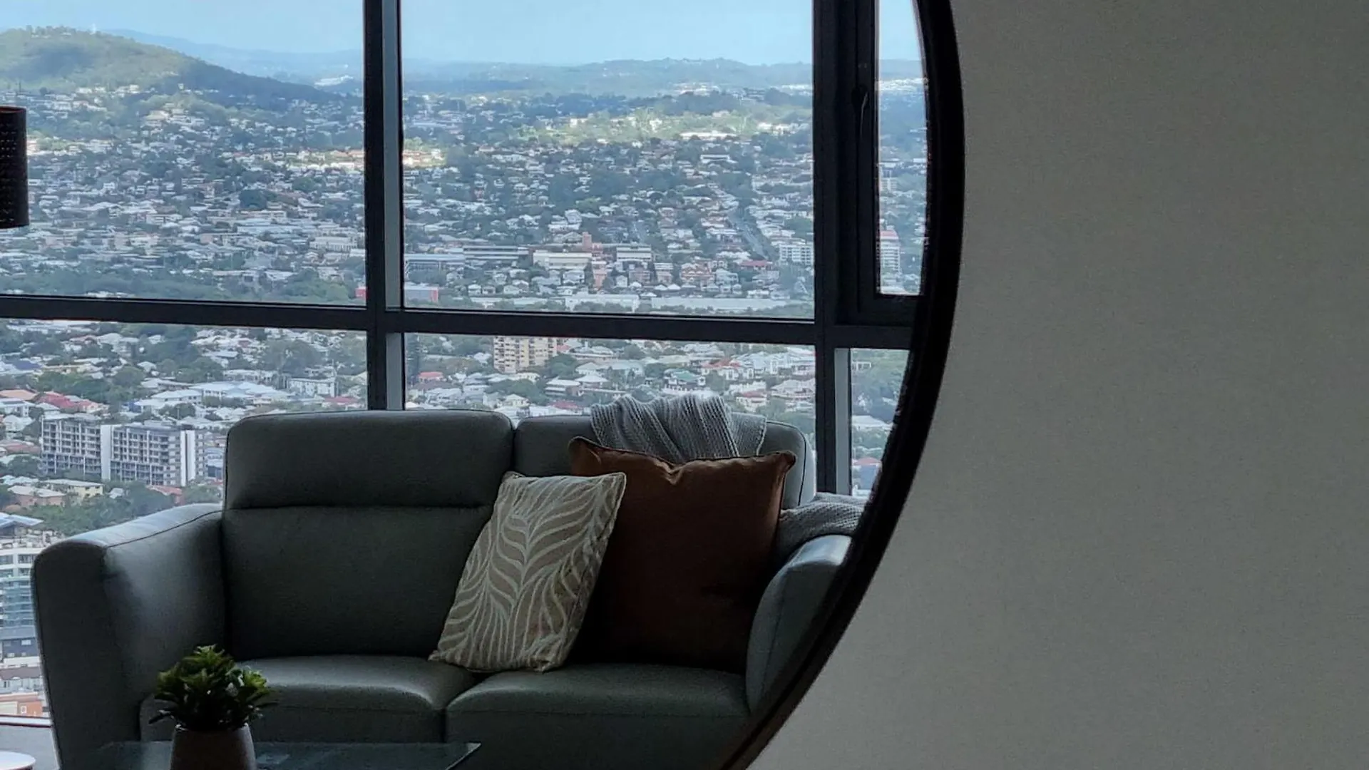 Premium 4 Bedroom Family Apartment - Brisbane City