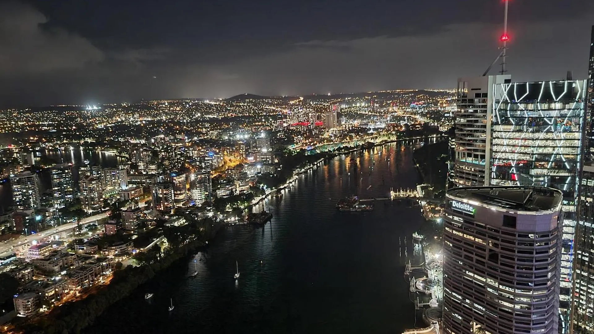 Premium 4 Bedroom Family Apartment - Brisbane City 0*,