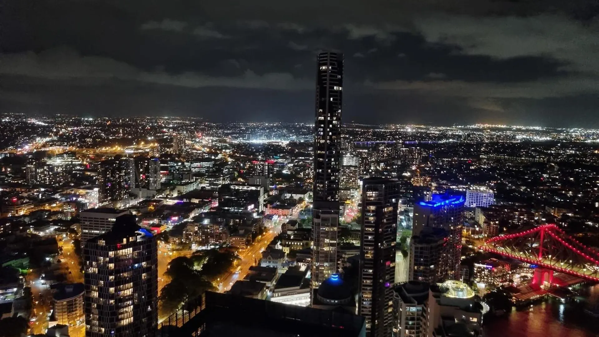 Premium 4 Bedroom Family Apartment - Brisbane City Australia
